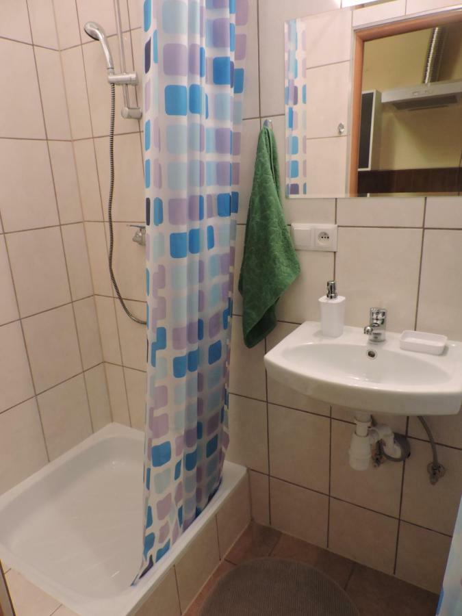 Hostel Centrum Sabot Краков Экстерьер фото