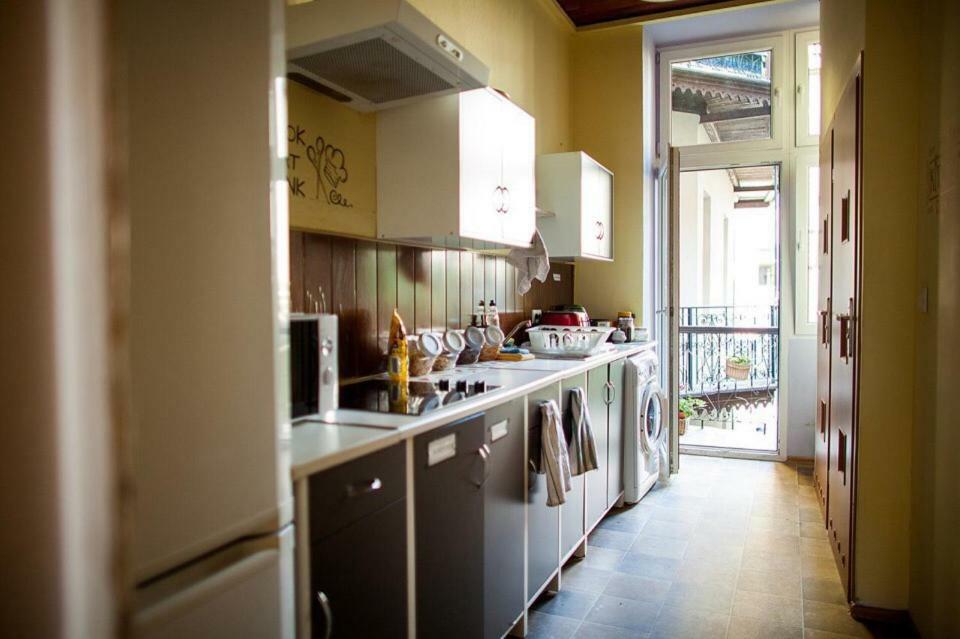Hostel Centrum Sabot Краков Экстерьер фото