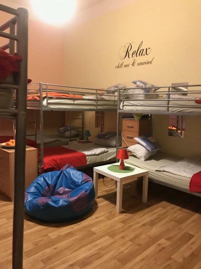Hostel Centrum Sabot Краков Экстерьер фото