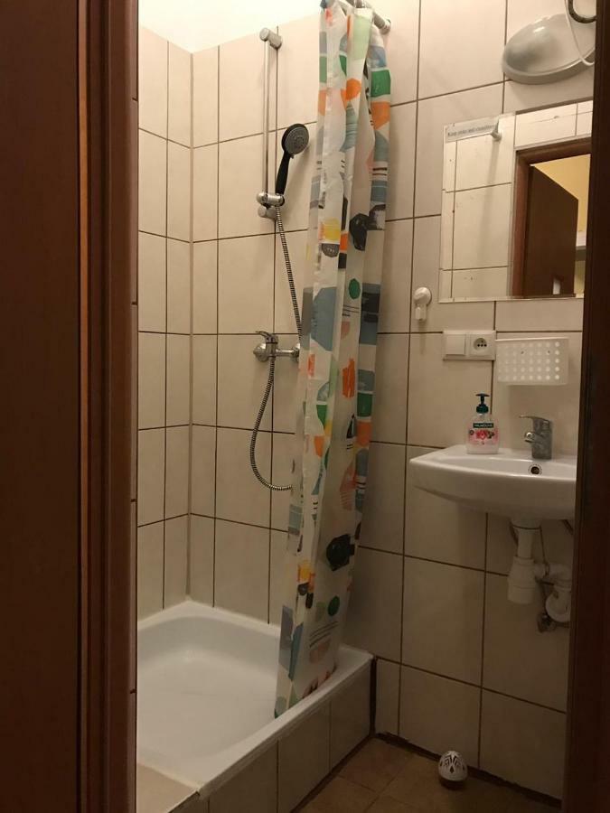 Hostel Centrum Sabot Краков Экстерьер фото